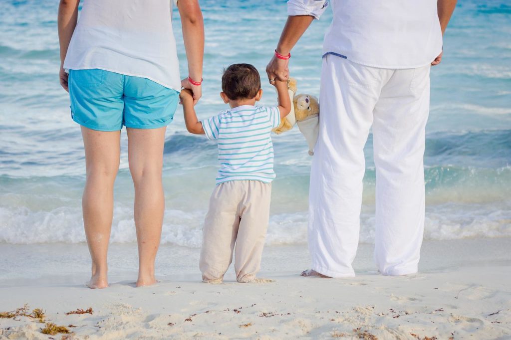 Fun Activities for Friends and Families to Enjoy During the Holidays